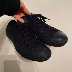 Black converse